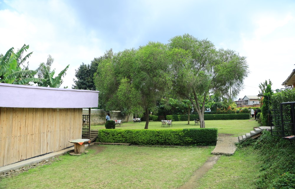 Little Flowers Motel Gallery Pictures