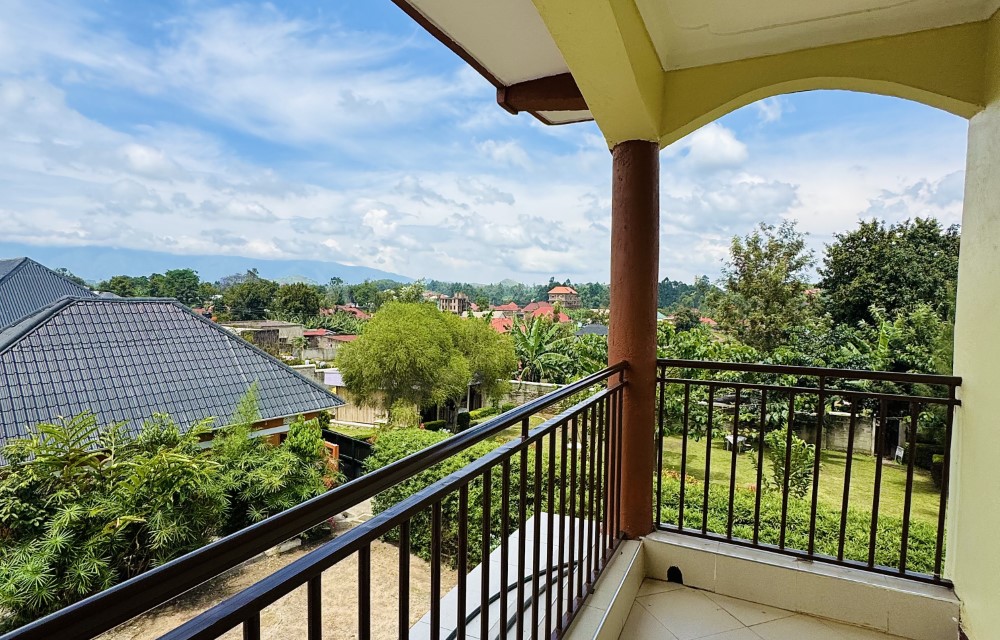 Little Flowers Motel Blog Pictures