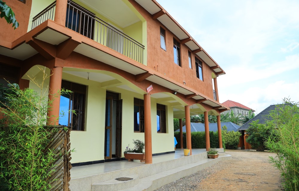 Little Flowers Motel Gallery Pictures